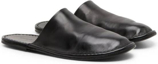 Marsèll Leren slippers met ronde neus Zwart
