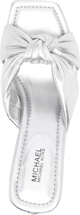 Michael Kors Elena metallic sandalen Zilver