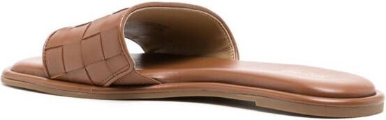 Michael Kors Hayworth geweven slippers Bruin