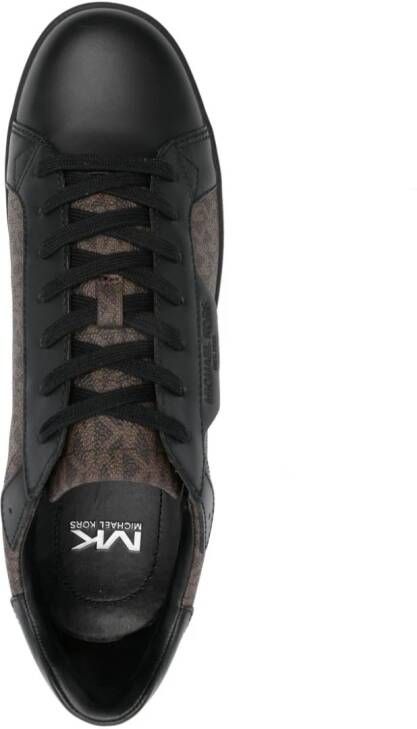 Michael Kors Sneakers met monogram-patroon Bruin