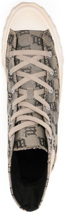 MISBHV Sneakers met monogram Beige