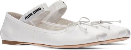 Miu Ballerina's met geborduurd logo Wit