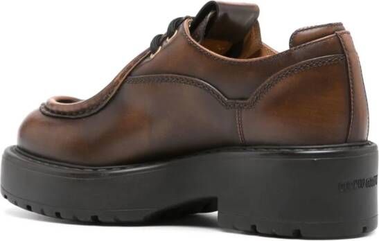 Miu Loafers met logopatch Bruin