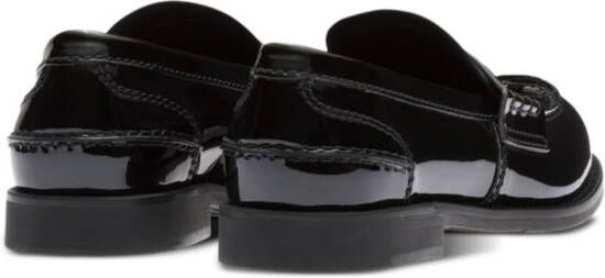 Miu Loafers met logoplakkaat Zwart