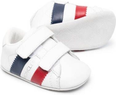 Moncler Enfant Slofjes met logostreep Wit