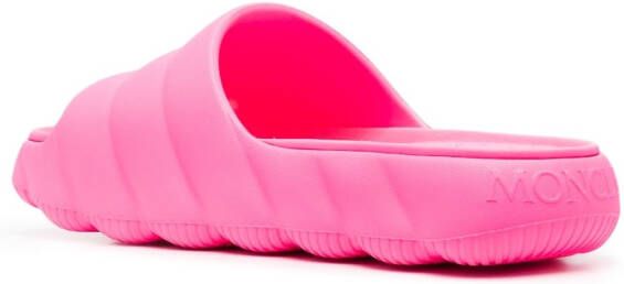 Moncler Lilo gewattteerde slippers Roze