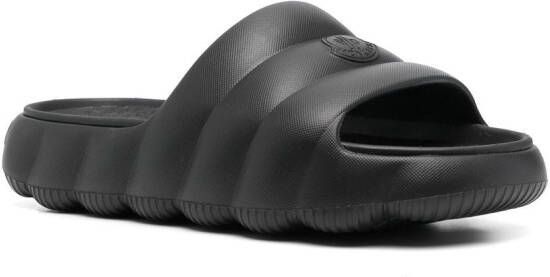 Moncler Lilo gewattteerde slippers Zwart