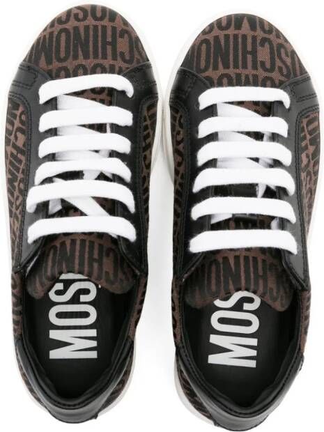 Moschino Kids Canvas slippers met logo jacquard Bruin