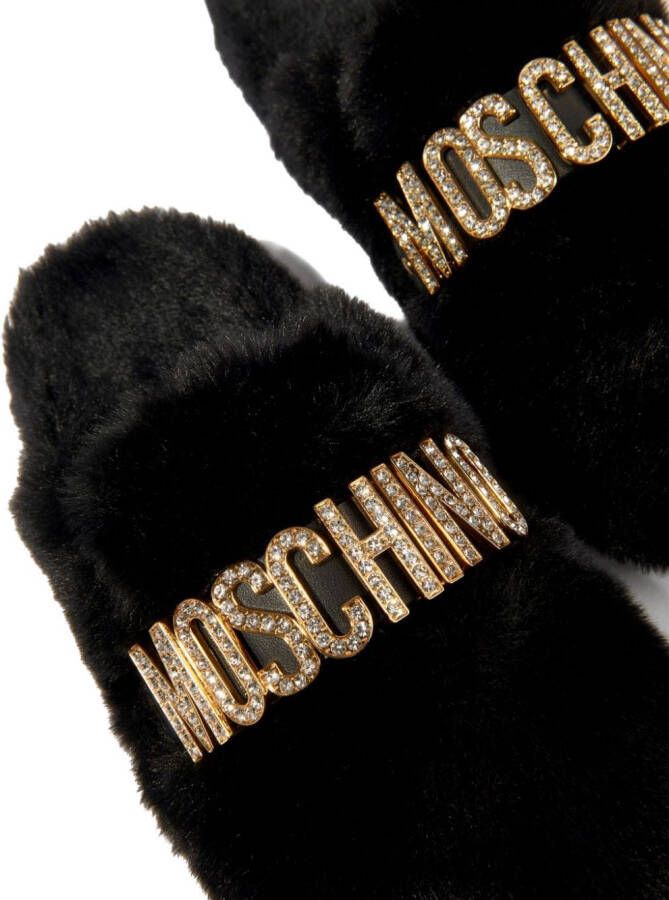Moschino Kids Slippers van imitatiebont met logo Zwart