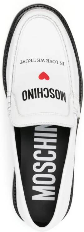 Moschino Loafers met logoprint Wit