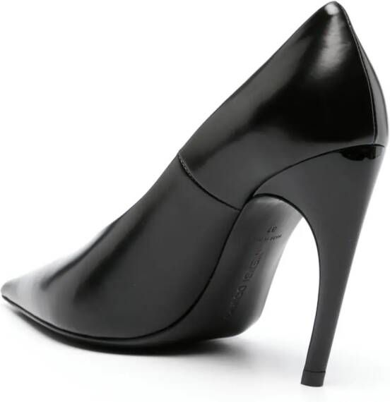 Nensi Dojaka Leren pumps Zwart