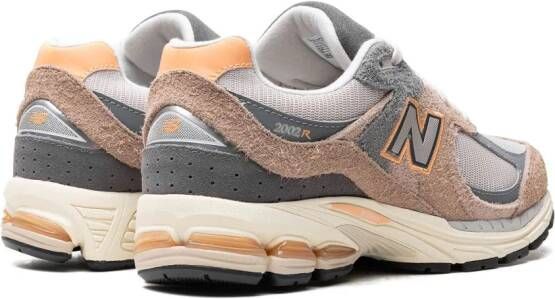 New Balance 2002R low-top sneakers Bruin