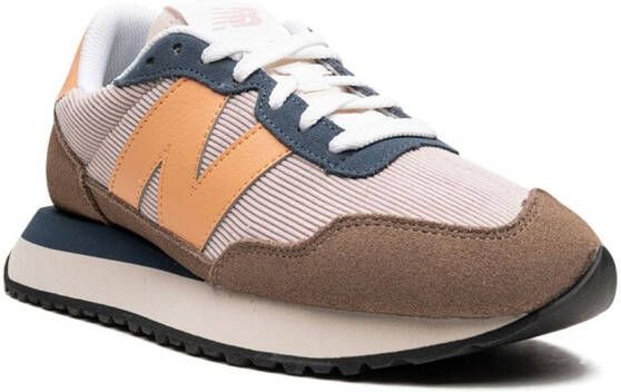 New Balance 237 sneakers met print Bruin