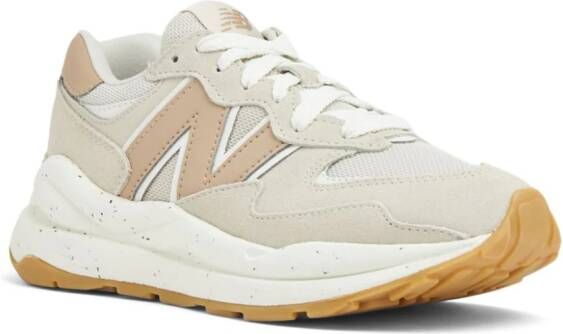 New Balance 5740 suède sneakers Beige