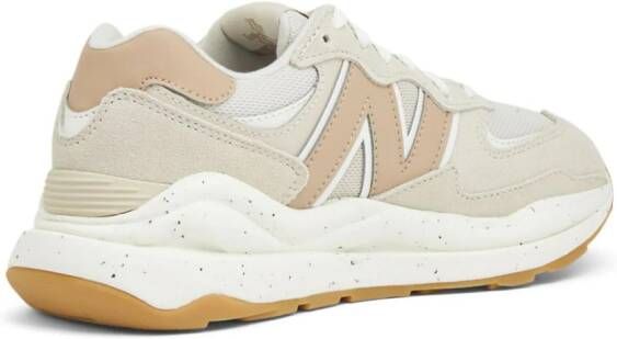 New Balance 5740 suède sneakers Beige