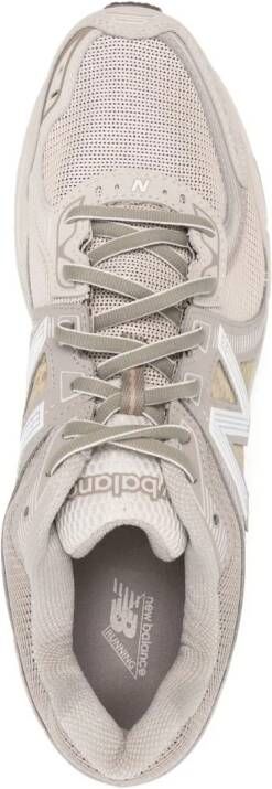 New Balance Sneakers met mesh vlakken Beige