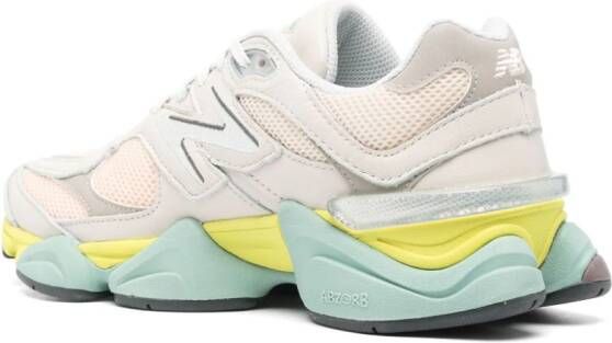 New Balance 9060 sneakers met colourblocking Grijs