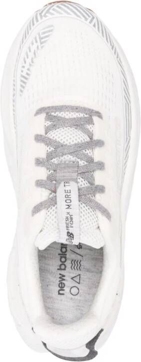 New Balance Fresh Foam x More Trail V3 sneakers Wit