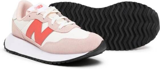 New Balance Kids Sneakers met colourblocking Roze