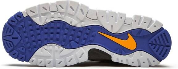 Nike Air Barrage mid-top sneakers Blauw