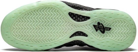 Nike "Air Foamposite One Barely Green sneakers" Zwart