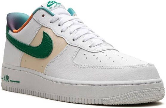 Nike "Air Force 1 '07 LV8 EMB White Malachite sneakers" Wit