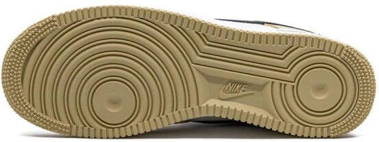 Nike Air Force 1 07 LX low-top sneakers Goud