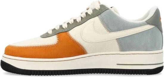 Nike Air Force 1 '07 sneakers met vlakken Beige