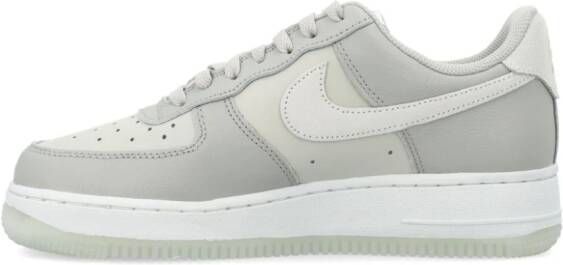 Nike Air Force 1 '07 sneakers Grijs