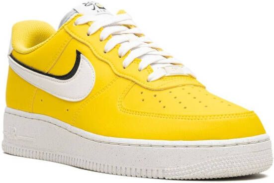 Nike "Air Force 1 Low '07 LV8 Tour Yellow sneakers" Geel