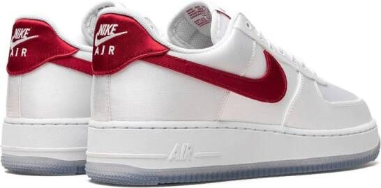 Nike "Air Force 1 Low '07 Satin White Varsity Red sneakers" Wit