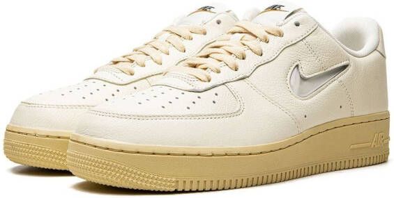 Nike Air Force 1 low-top sneakers Beige