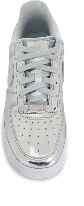 Nike Air Force 1 low-top sneakers Zilver