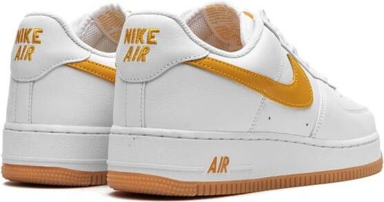 Nike Air Force 1 Low waterproof "University Gold" sneakers Wit