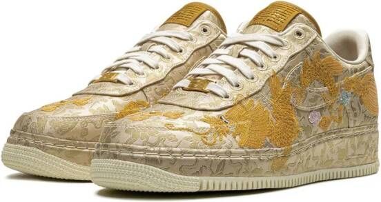 Nike Air Force 1 "Year of the Dragon" sneakers Goud