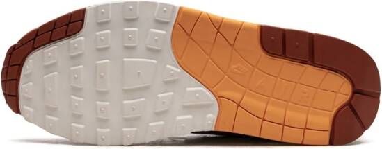 Nike "Air Max 1 LX Rugged Orange sneakers" Wit