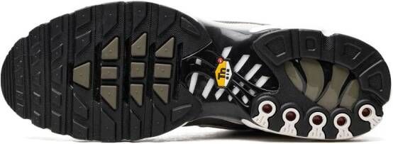 Nike "Air Max Plus SE Flat Pewter sneakers" Grijs