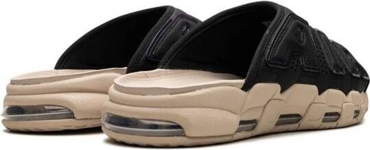 Nike "Air More Uptempo Black Sanddrift Iriserende slippers" Zwart