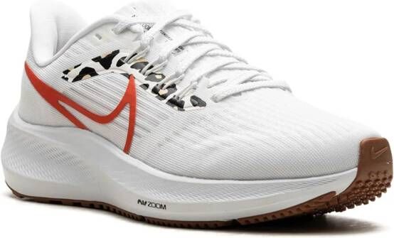 Nike "Air Zoom Pegasus 39 White Leopard sneakers" Wit