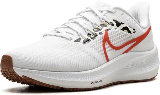 Nike "Air Zoom Pegasus 39 White Leopard sneakers" Wit