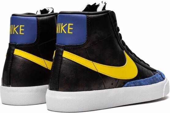 Nike "Blazer Mid 77 Peace Love and Basketball sneakers" Zwart