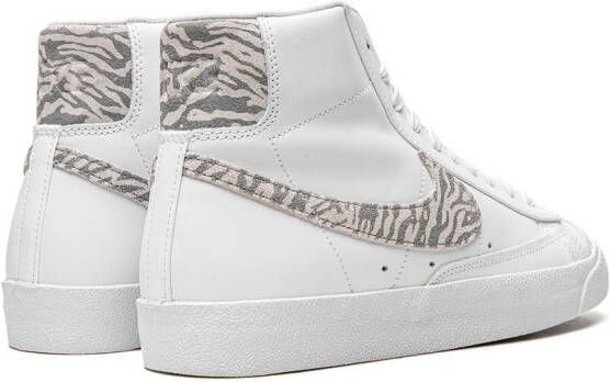 Nike "Blazer Mid 77 sneakers Zebra" Wit