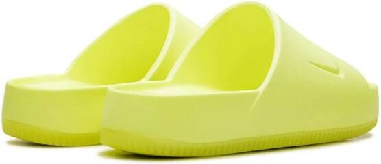 Nike Calm "Volt" slippers Geel