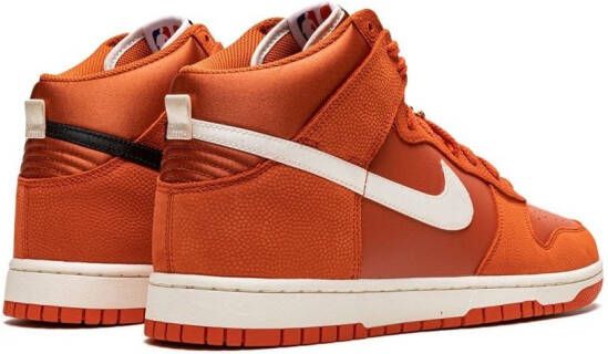 Nike Dunk EMB high-top sneakers Oranje