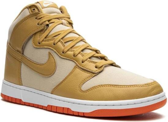 Nike "Dunk High Gold Canvas sneakers" Goud