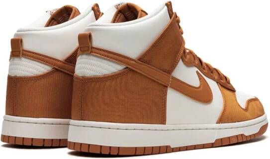 Nike "Dunk High Monarch sneakers" Beige