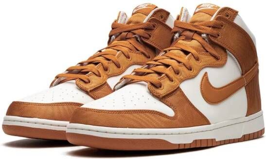 Nike "Dunk High Monarch sneakers" Beige