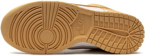 Nike "Dunk Low Celestial Gold Suede sneakers" Geel