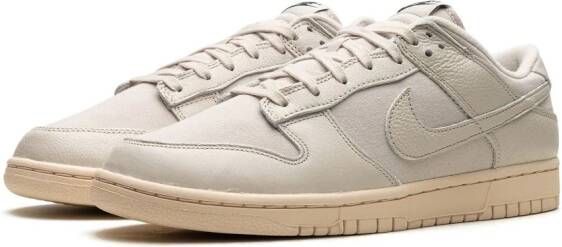 Nike "Dunk Low Light Orewood Brown sneakers" Beige