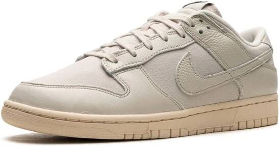 Nike "Dunk Low Light Orewood Brown sneakers" Beige